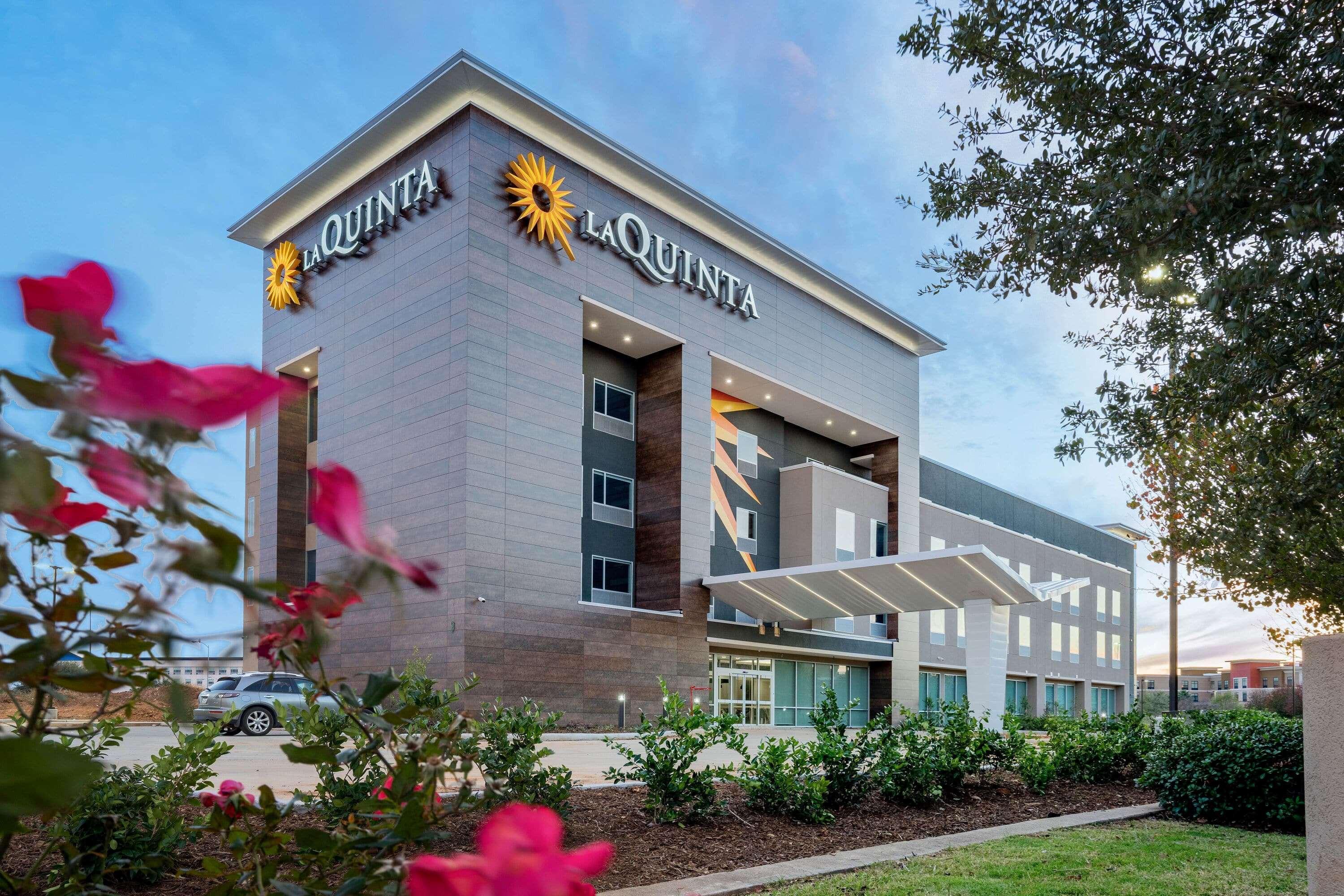La Quinta Inn & Suites Katy-Mills By Wyndham Katy Eksteriør billede
